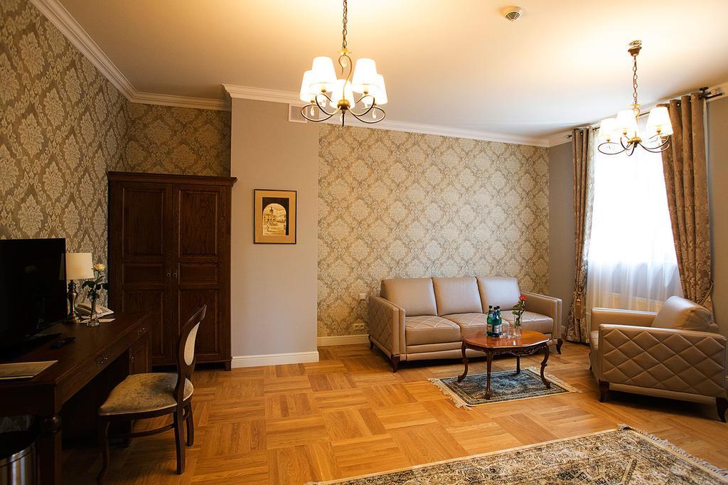Palac Polanka Krosno Habitación foto